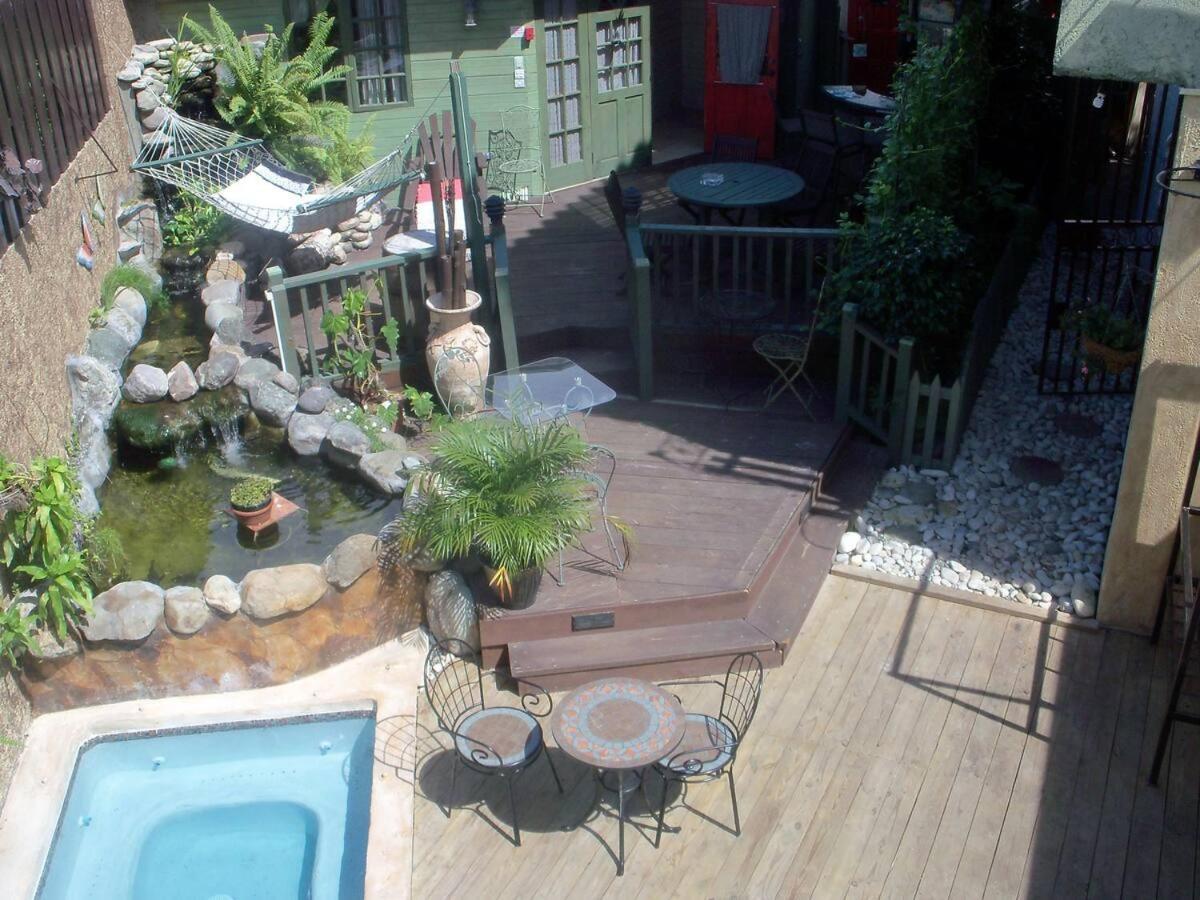 One32 Guesthouse Bejeweled Kingston Exterior foto